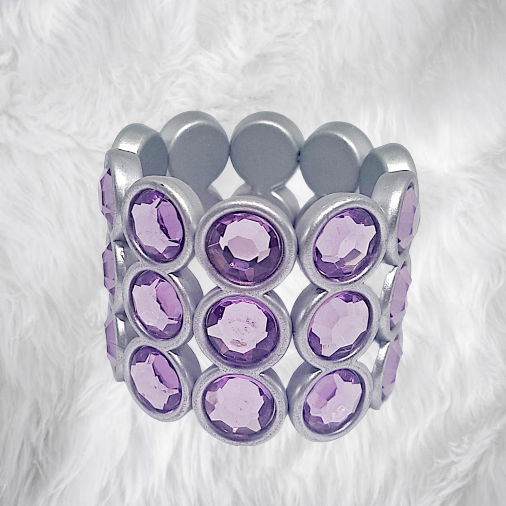 Wide Slip-on Light Purple Bracelet. NWOT